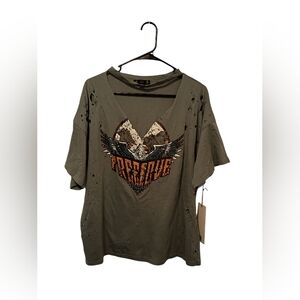 Iris Green Distressed Short Sleeve FREELOVE graphic Tee